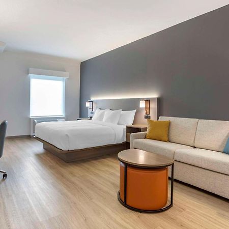 Comfort Inn & Suites Newark Liberty International Airport Exteriör bild