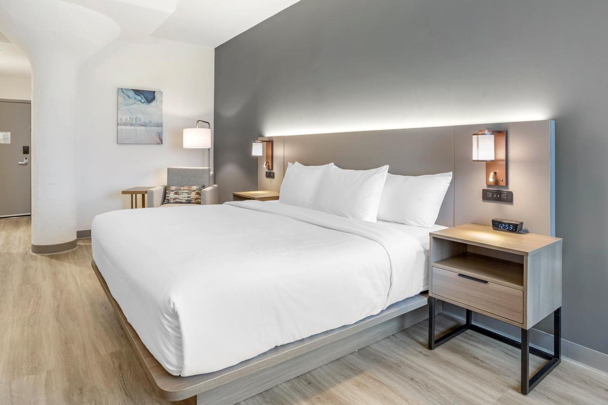 Comfort Inn & Suites Newark Liberty International Airport Exteriör bild