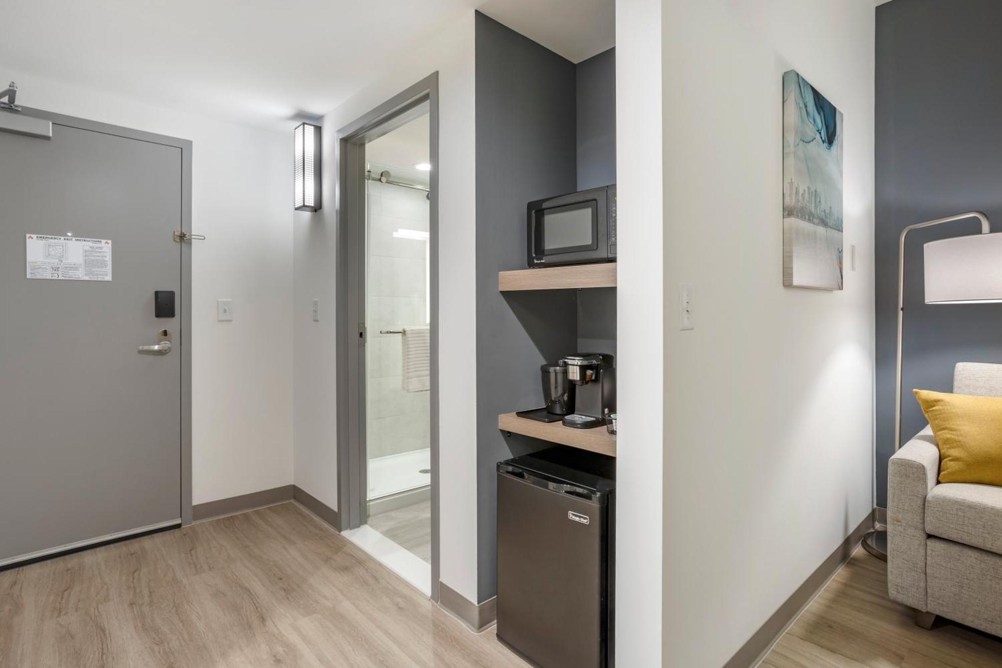 Comfort Inn & Suites Newark Liberty International Airport Exteriör bild