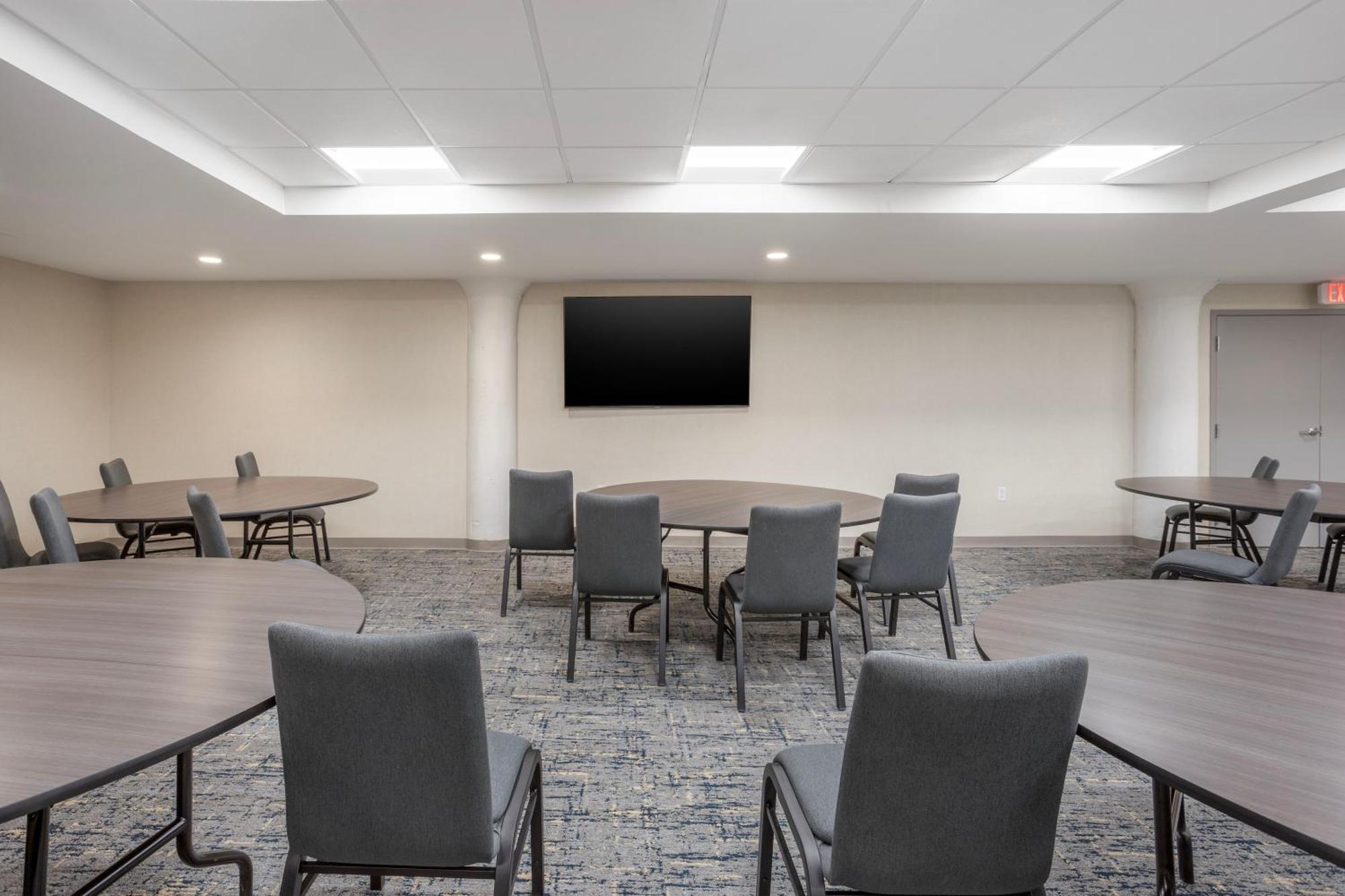 Comfort Inn & Suites Newark Liberty International Airport Exteriör bild