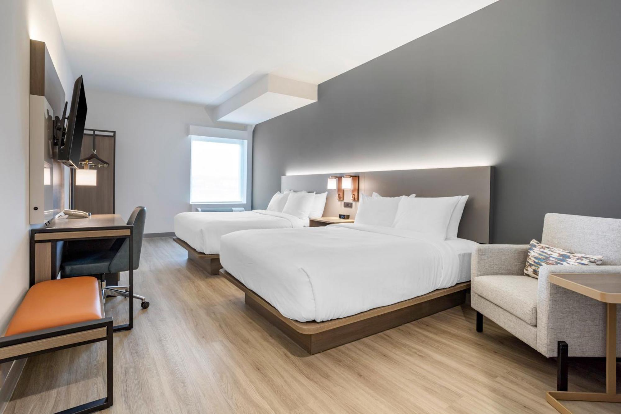 Comfort Inn & Suites Newark Liberty International Airport Exteriör bild