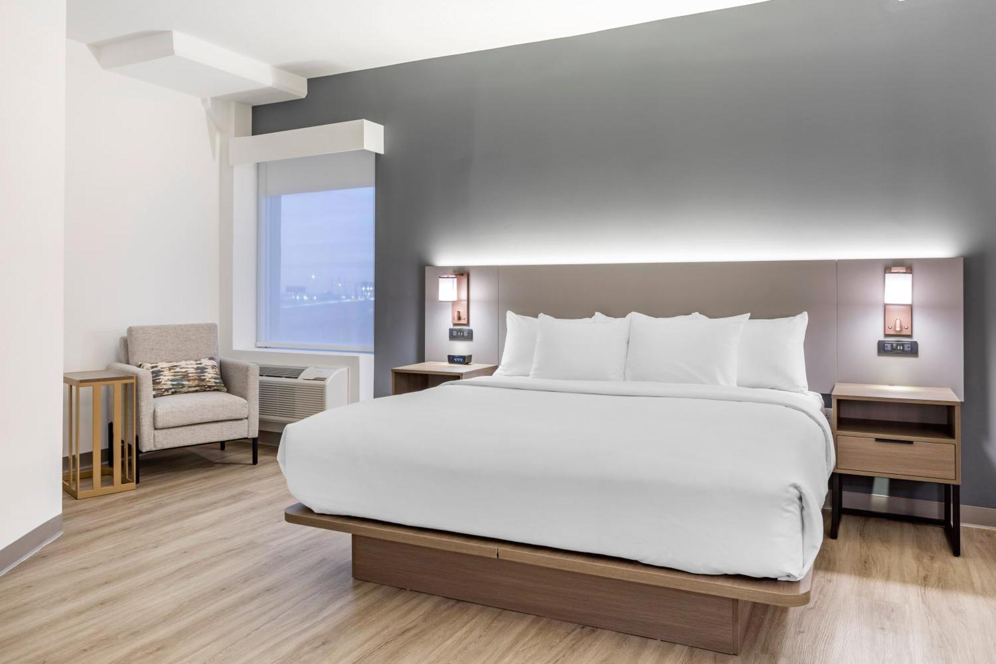 Comfort Inn & Suites Newark Liberty International Airport Exteriör bild