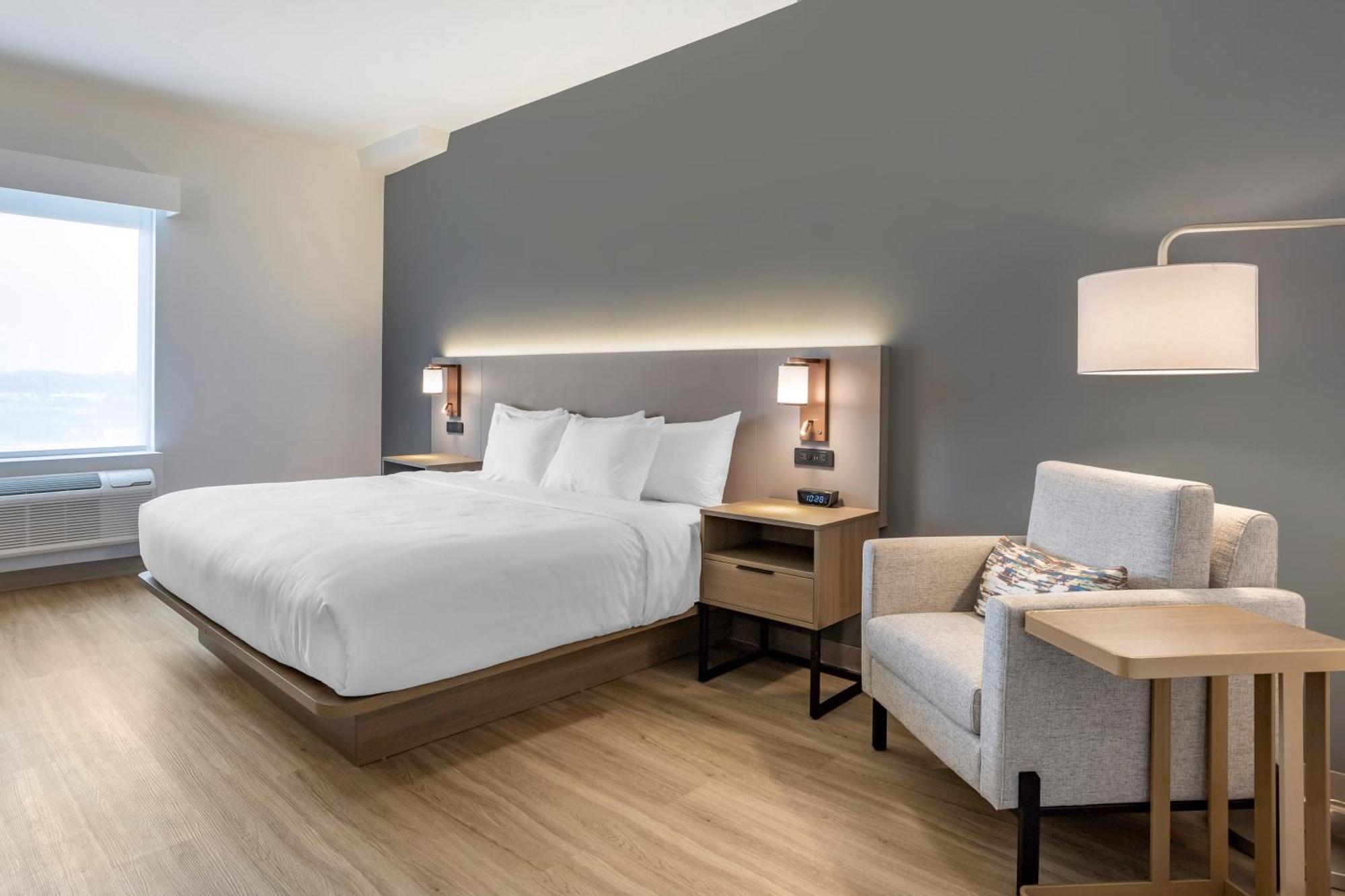 Comfort Inn & Suites Newark Liberty International Airport Exteriör bild