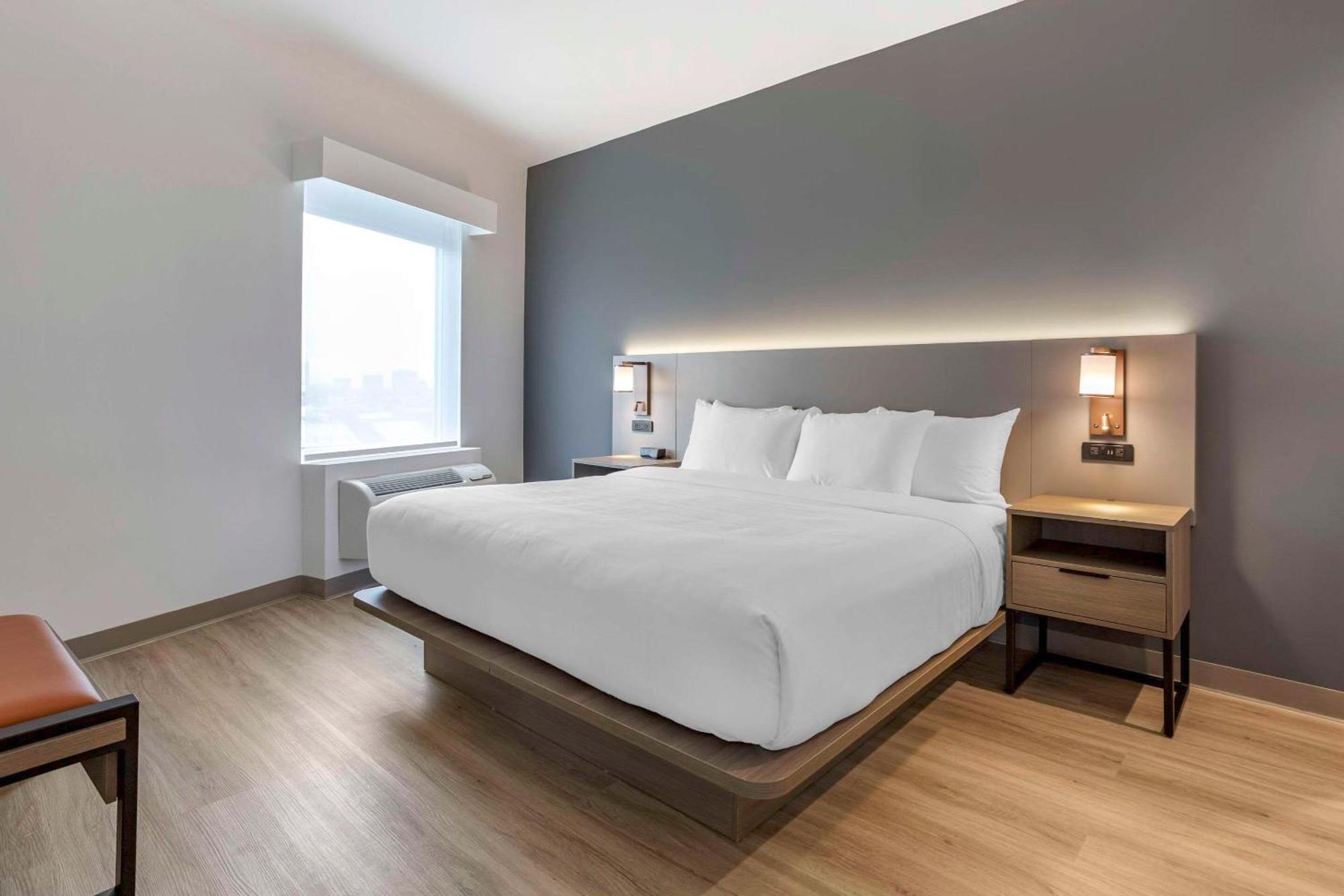 Comfort Inn & Suites Newark Liberty International Airport Exteriör bild