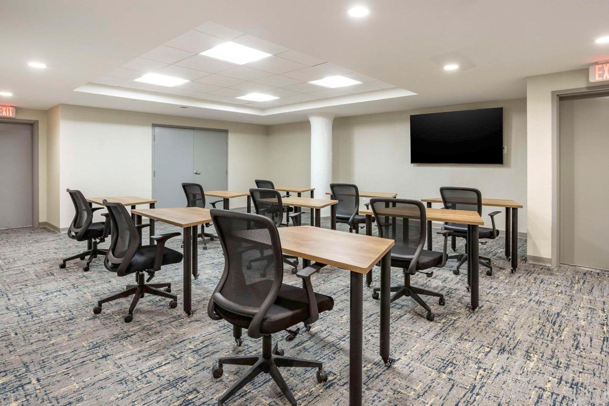 Comfort Inn & Suites Newark Liberty International Airport Exteriör bild