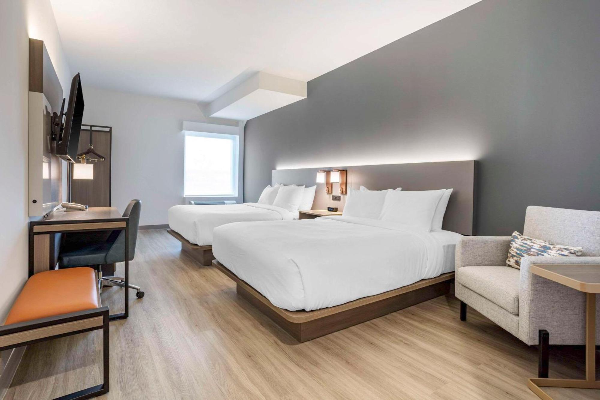Comfort Inn & Suites Newark Liberty International Airport Exteriör bild