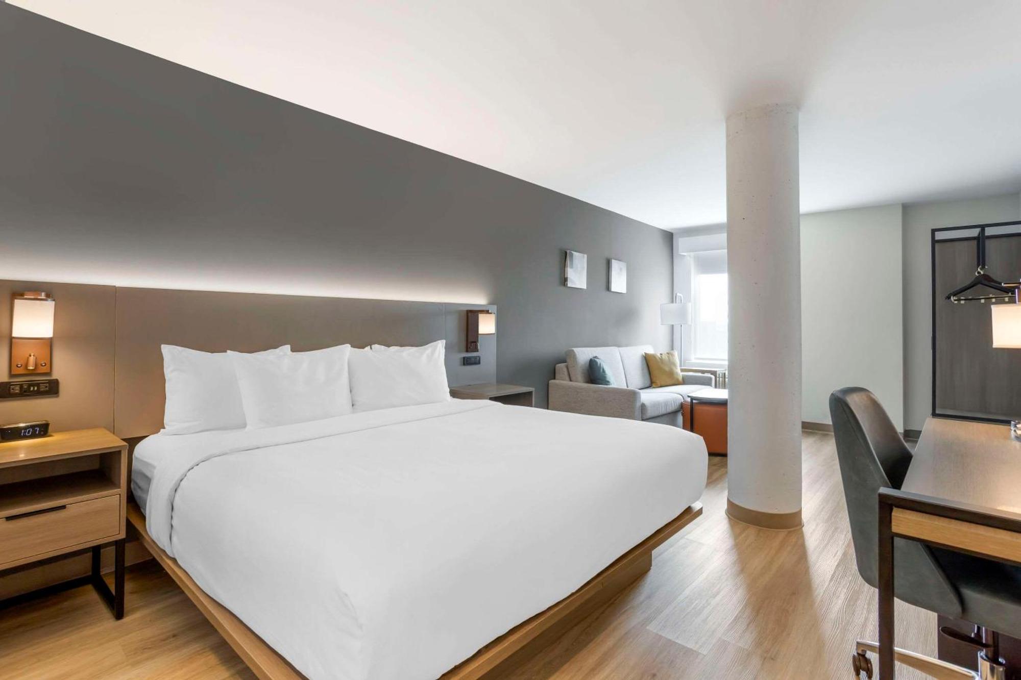 Comfort Inn & Suites Newark Liberty International Airport Exteriör bild